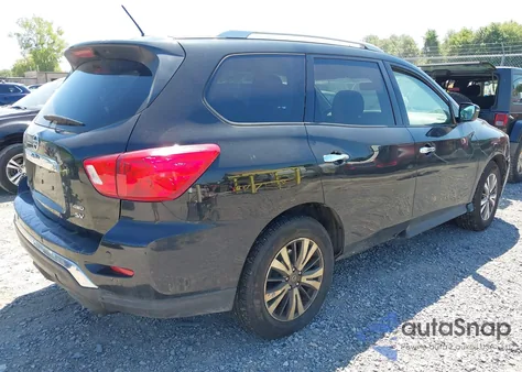 2017 Nissan Pathfinder S/Sv/Sl/Platinum z USA, uszkodzony, nr VIN 5N1DR2MM8HC648594